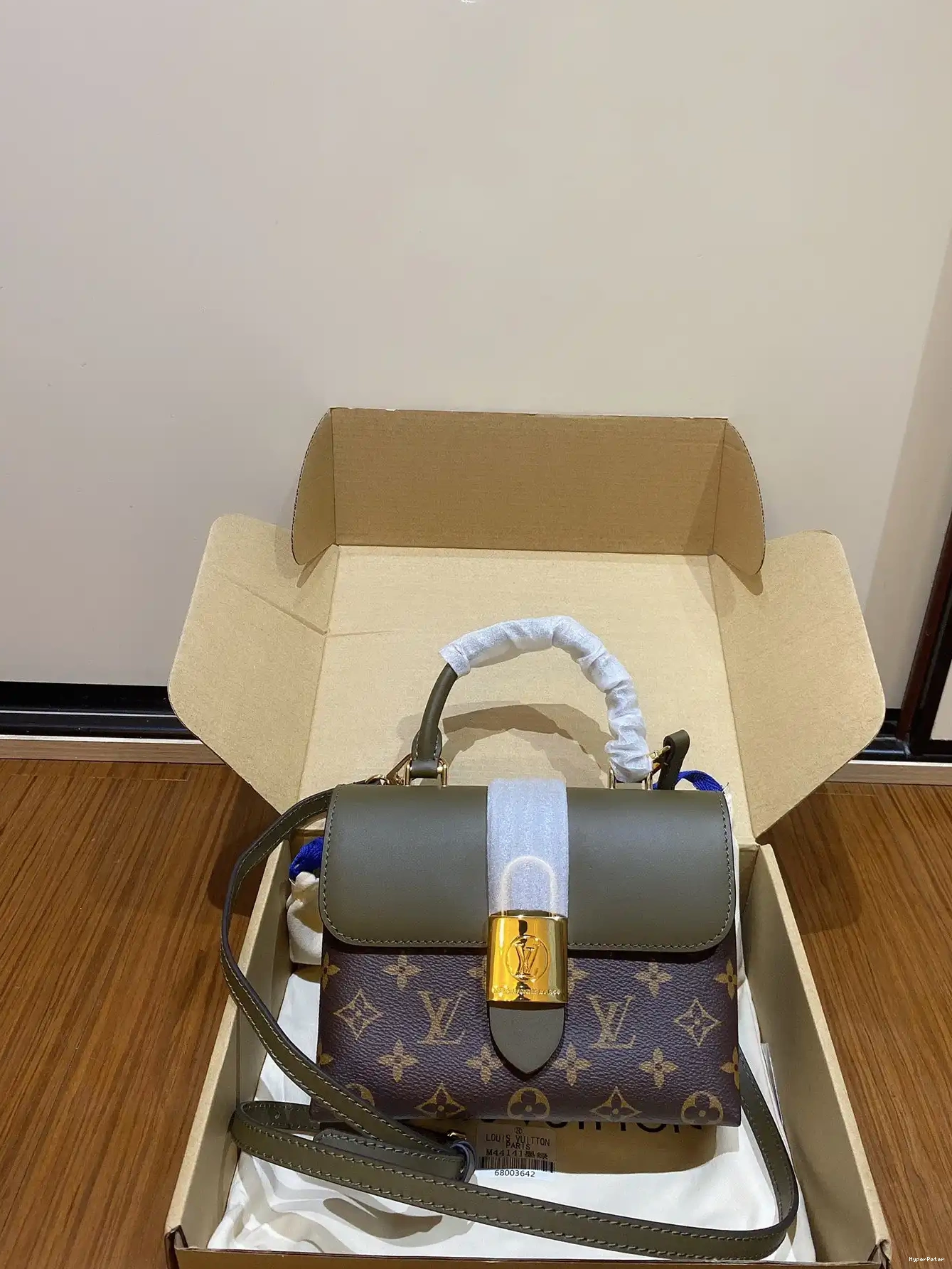 BB LOUIS VUITTON LOCKY 0518